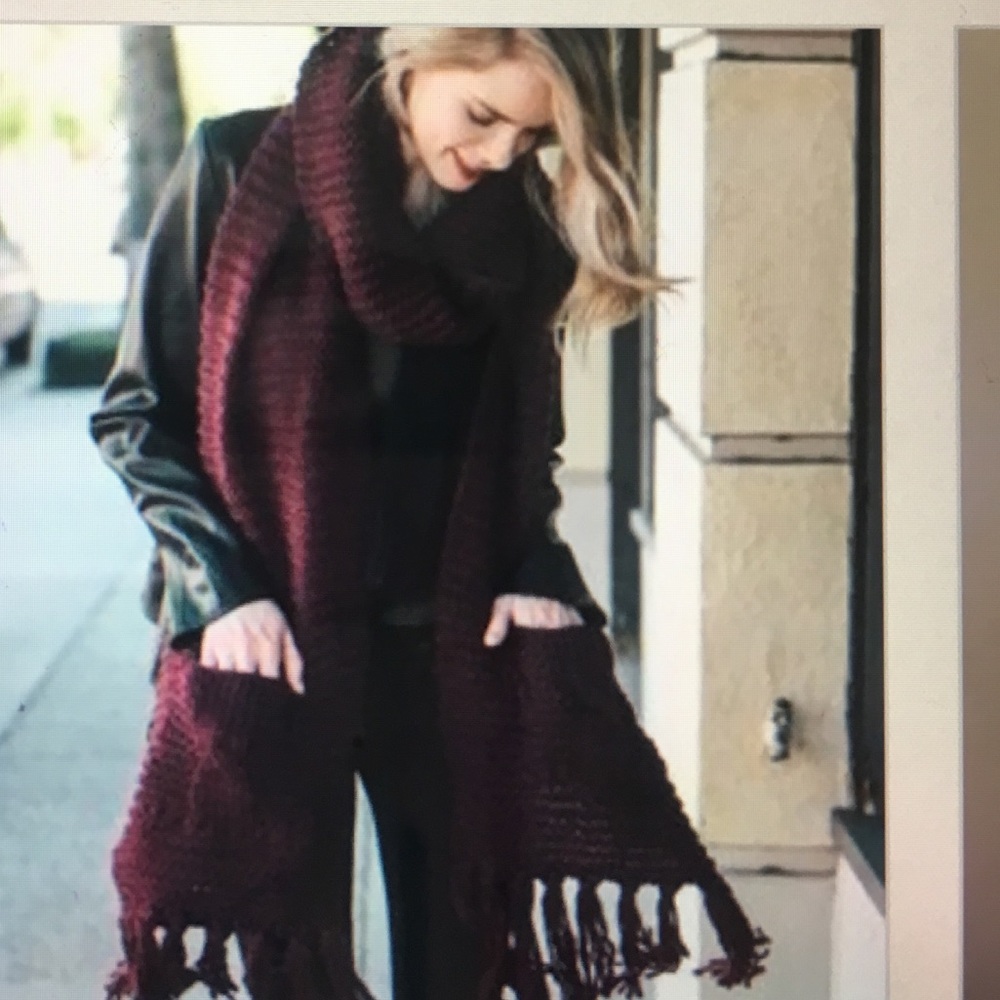 Burgundy Pocket Scarf
